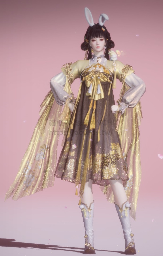 金豔玉團女角套裝正面